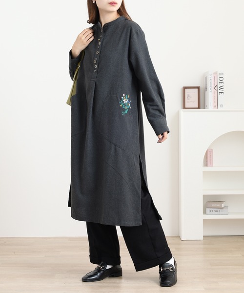 Quelle Chance(ケルシャンス)の「刺繍入多釦ワンピース タータンチェック(シャツワンピース・レディース・チャコールグレー/グリーン系その他/モカ・M/L)」の5枚目の写真