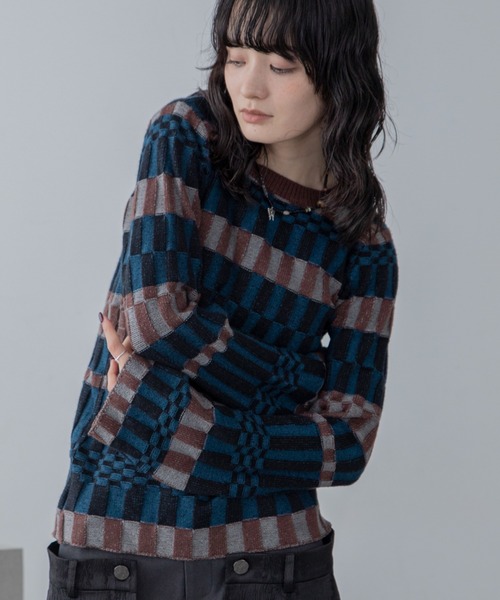 ツイストライン幾何学ブロック柄トップス（ニット/セーター）｜VACANCY