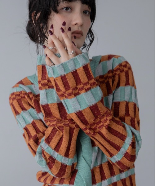 ツイストライン幾何学ブロック柄トップス（ニット/セーター）｜VACANCY