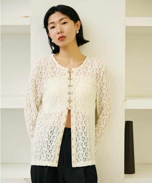 AIC.（エーアイシー）の「ホックデザインレースカーディガン（カーディガン/ボレロ・レディース・ブラック/アイボリー・FREE）」の8枚目の写真