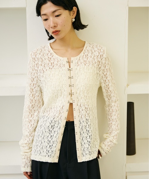 AIC.（エーアイシー）の「ホックデザインレースカーディガン（カーディガン/ボレロ・レディース・ブラック/アイボリー・FREE）」の9枚目の写真