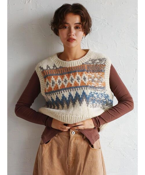 FIKA.(フィーカ)の「Fair isle knit vest(ニット/セーター・レディース・ホワイト・MEDIUM)」の3枚目の写真
