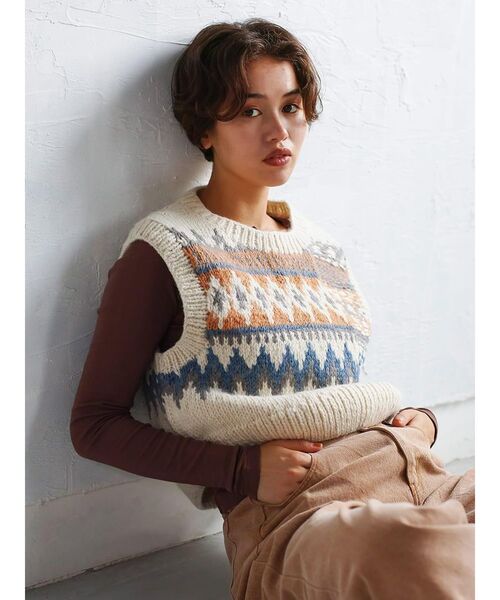 FIKA.(フィーカ)の「Fair isle knit vest(ニット/セーター・レディース・ホワイト・MEDIUM)」の12枚目の写真