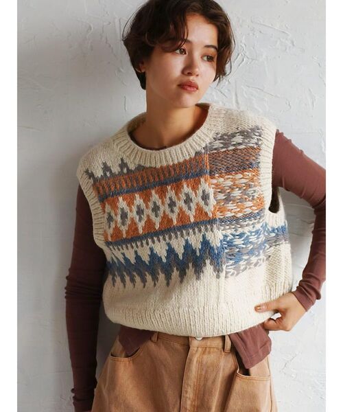 FIKA.(フィーカ)の「Fair isle knit vest(ニット/セーター・レディース・ホワイト・MEDIUM)」の1枚目の写真