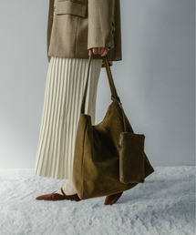 on:nue（オンニュ）の「【on:nue】ミニポーチ付きスエードライクトートバッグ（トートバッグ）」