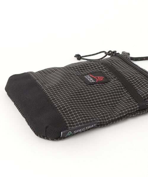 Overland(オーバーランド)の「【OverLand EQUIPMENT/オーバーランドイクイップメント】MINI SACOCHE / ミニ サコッシュ(ボディバッグ/ウエストポーチ・メンズ・ブラック/ホワイト・FREE)」の4枚目の写真