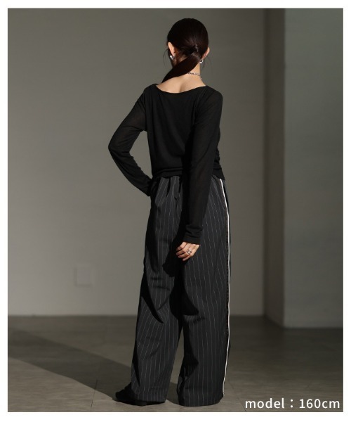 Sawa a la mode(サワアラモード)の「ドレープネックカットソー(Tシャツ/カットソー・レディース・ブラック/アイボリー/グレー・FREE)」の17枚目の写真