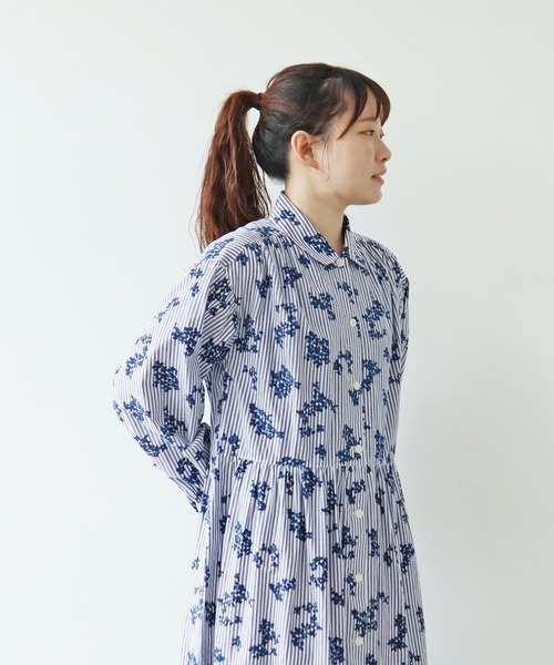 PAR ICI(パーリッシィ)の「ストライプお花プリント ギャザーワンピース(ワンピース・レディース・ブルー・FREE)」の15枚目の写真