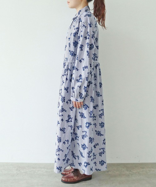 PAR ICI(パーリッシィ)の「ストライプお花プリント ギャザーワンピース(ワンピース・レディース・ブルー・FREE)」の19枚目の写真