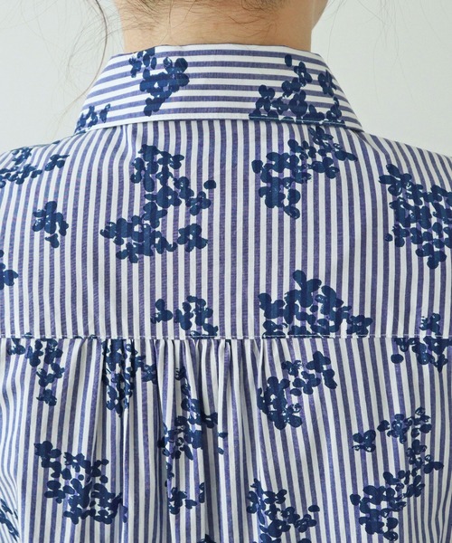 PAR ICI(パーリッシィ)の「ストライプお花プリント ギャザーワンピース(ワンピース・レディース・ブルー・FREE)」の10枚目の写真