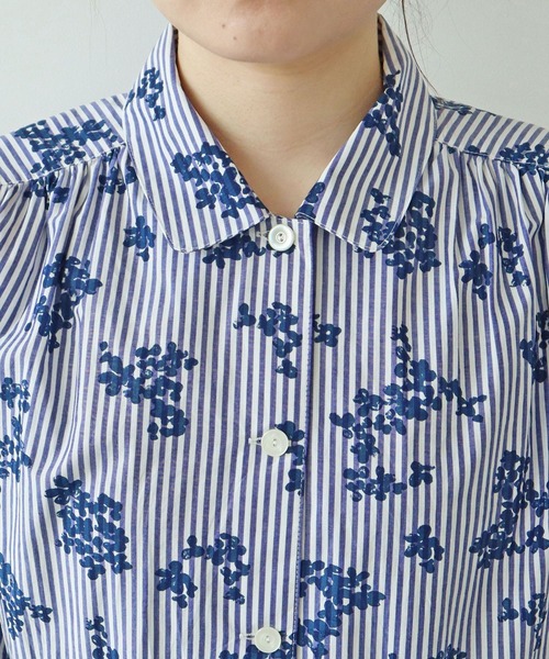 PAR ICI(パーリッシィ)の「ストライプお花プリント ギャザーワンピース(ワンピース・レディース・ブルー・FREE)」の9枚目の写真