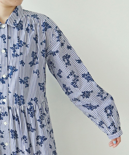 PAR ICI(パーリッシィ)の「ストライプお花プリント ギャザーワンピース(ワンピース・レディース・ブルー・FREE)」の11枚目の写真