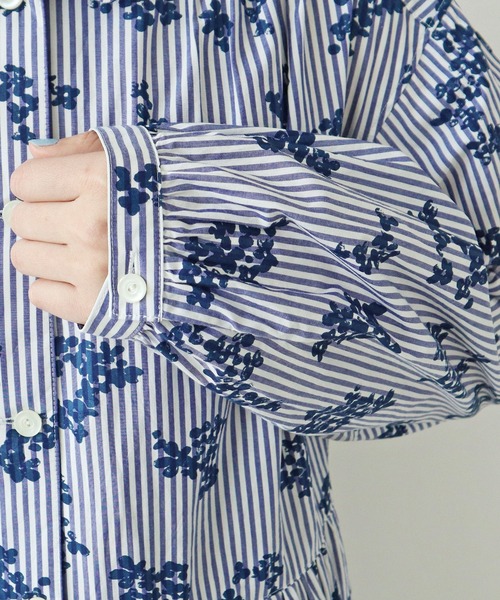 PAR ICI(パーリッシィ)の「ストライプお花プリント ギャザーワンピース(ワンピース・レディース・ブルー・FREE)」の12枚目の写真