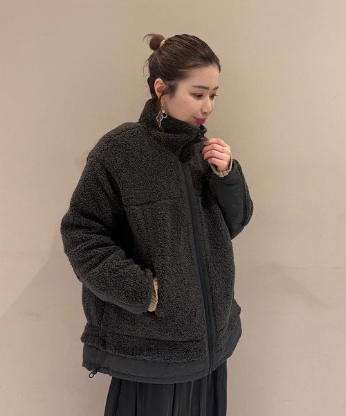 Green　Parks（グリーンパークス）の「異素材コンビスタンドボアブルゾン（ブルゾン・レディース・チャコールグレー/アイボリー/キャメル・FREE）」の6枚目の写真