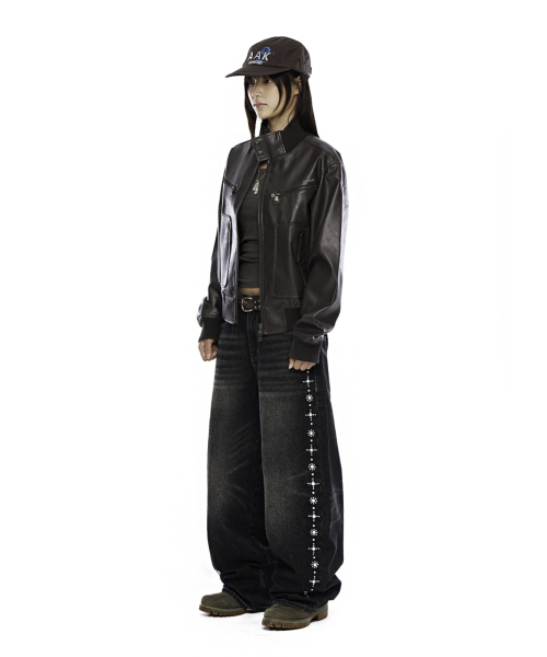 AAKAM（アーカム）の「Side Rhinestone Denim Pants (Black)（デニムパンツ・レディース・その他・1/2）」の2枚目の写真