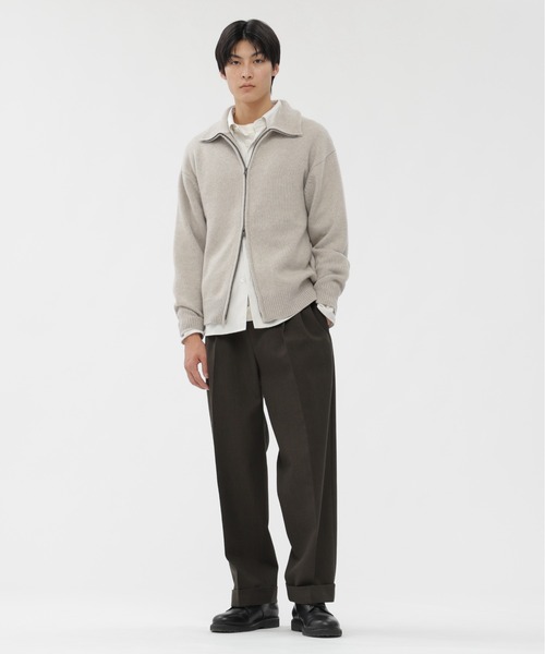 MARGARET HOWELL（マーガレットハウエル）の「WOOL CASHMERE SILK（カーディガン/ボレロ・メンズ・ブラック/ライトベージュ・MEDIUM/LARGE）」の6枚目の写真