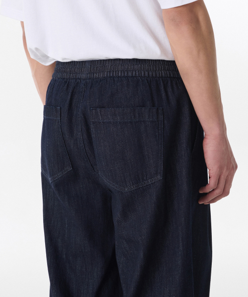 MUSINSA STANDARD（ムシンサスタンダード）の「リネンライクワンタックワイドバンディングデニムパンツ[ディープインディゴ]（デニムパンツ・メンズ・その他・26/28/30/32/34/36/38/40/42）」の5枚目の写真