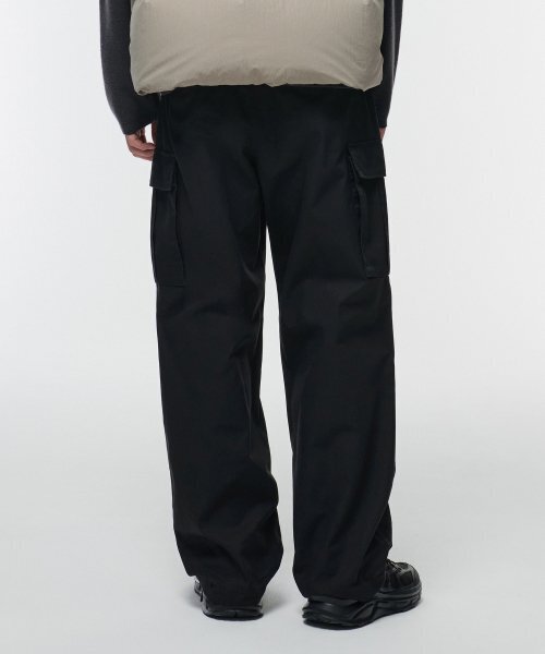 MUSINSA STANDARD（ムシンサスタンダード）の「コットンパラシュートカーゴパンツ[ブラック]（スウェットパンツ・メンズ・その他・40/31/33/26/27/28/29/38/42/36/34/32/30）」の15枚目の写真
