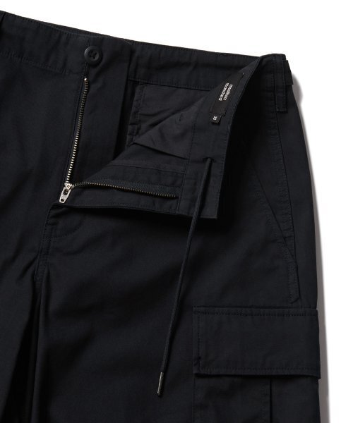 MUSINSA STANDARD（ムシンサスタンダード）の「コットンパラシュートカーゴパンツ[ブラック]（スウェットパンツ・メンズ・その他・40/31/33/26/27/28/29/38/42/36/34/32/30）」の17枚目の写真