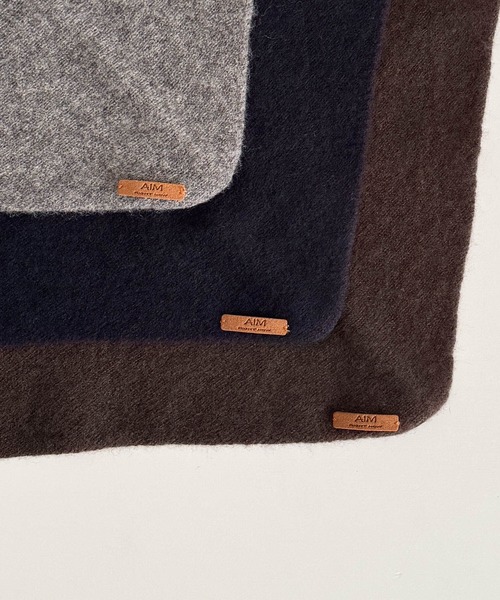 CANAL JEAN（キャナルジーン）の「El mar　ウールトライアングルスカーフ（バンダナ/スカーフ・レディース・ネイビー/ブラウン/グレー・ONE SIZE）」の7枚目の写真