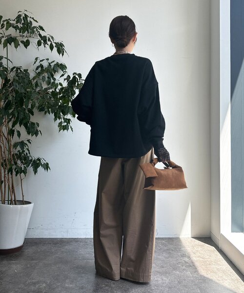 DouDou（ドゥドゥ）の「ボンバーヒートロゴトップス（スウェット・レディース・キャメル/ブラック/アイボリー・FREE）」の19枚目の写真