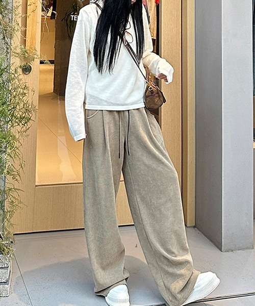gossip!ロサンゼルス(ゴシップロサンゼルス)の「YUGA ハイウエスト フリースニットパンツ(その他パンツ・レディース・ブラック/カーキ/ダークブラウン/ダークグレー・M/L)」の4枚目の写真