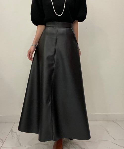 ONEP STAR(ワンピスター)の「フェイクレザーAラインスカート(スカート・レディース・ブラック/チョコ・LARGE/MEDIUM/SMALL)」の11枚目の写真