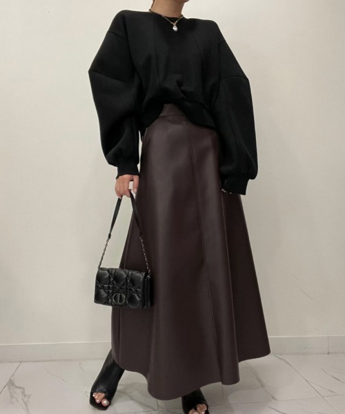 ONEP STAR(ワンピスター)の「フェイクレザーAラインスカート(スカート・レディース・ブラック/チョコ・LARGE/MEDIUM/SMALL)」の6枚目の写真