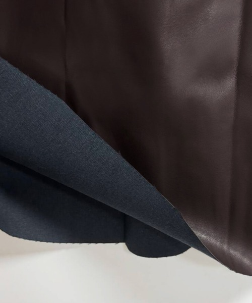 ONEP STAR(ワンピスター)の「フェイクレザーAラインスカート(スカート・レディース・ブラック/チョコ・LARGE/MEDIUM/SMALL)」の9枚目の写真