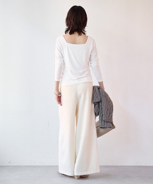 RIVE DROITE(リヴドロワ)の「【ニットのインナーにも】スクエアネックカットソー(Tシャツ/カットソー・レディース・ホワイト/ブラック・FREE)」の6枚目の写真