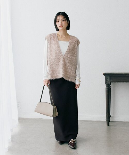 RIVE DROITE(リヴドロワ)の「【ニットのインナーにも】スクエアネックカットソー(Tシャツ/カットソー・レディース・ホワイト/ブラック・FREE)」の11枚目の写真