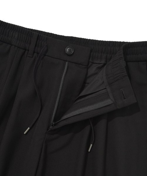 COVERNAT(カバーナット)の「スラックス裏起毛スリムテーパードパンツブラック(スラックス・レディース・その他・LARGE/MEDIUM/SMALL/X-LARGE)」の4枚目の写真