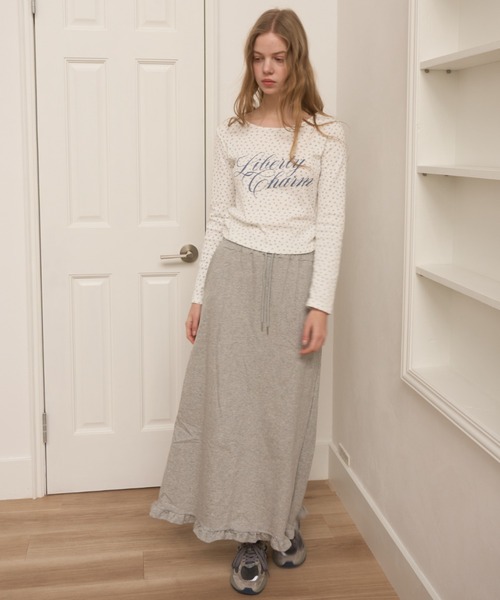 Birthday room（バースデイルーム）の「小花ロゴロンT/Small flower logo long sleeve t-shirt（Tシャツ/カットソー・レディース・アイボリー/ブルー・FREE）」の7枚目の写真