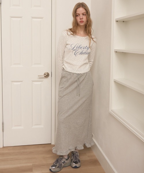 Birthday room（バースデイルーム）の「小花ロゴロンT/Small flower logo long sleeve t-shirt（Tシャツ/カットソー・レディース・アイボリー/ブルー・FREE）」の8枚目の写真