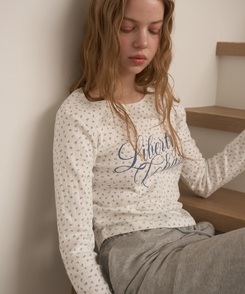 Birthday room（バースデイルーム）の「小花ロゴロンT/Small flower logo long sleeve t-shirt（Tシャツ/カットソー・レディース・アイボリー/ブルー・FREE）」の3枚目の写真