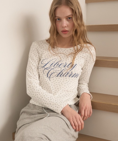 Birthday room（バースデイルーム）の「小花ロゴロンT/Small flower logo long sleeve t-shirt（Tシャツ/カットソー・レディース・アイボリー/ブルー・FREE）」の10枚目の写真