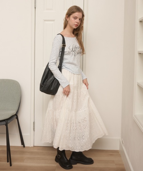 Birthday room（バースデイルーム）の「小花ロゴロンT/Small flower logo long sleeve t-shirt（Tシャツ/カットソー・レディース・アイボリー/ブルー・FREE）」の20枚目の写真