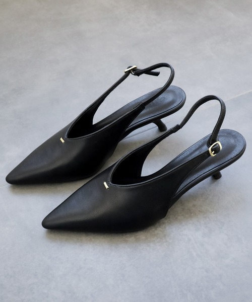 SESTO(セスト)の「カーブヒールひとさじゴールドバックストラップパンプス(パンプス・レディース・ブラウン/ブラック/グレイッシュベージュ/シルバー・23.0cm/23.5cm/24.0cm/24.5cm/25.0cm/22.5cm)」の13枚目の写真