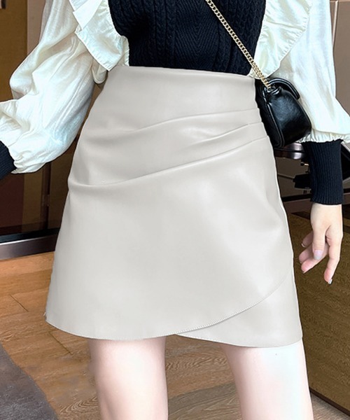 Miniministore(ミニミニストア)の「PUレザー ミニスカート美脚ハイウエスト(スカート・レディース・アイボリー/ブラック・M/S)」の2枚目の写真