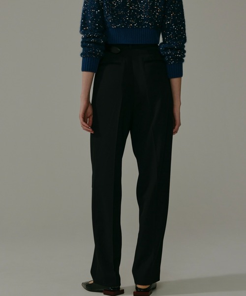 CINOH（チノ）の「WOOL TWO TUCK PANTS（その他パンツ・レディース・ベージュ/ブラック/ブルー・36/38）」の10枚目の写真