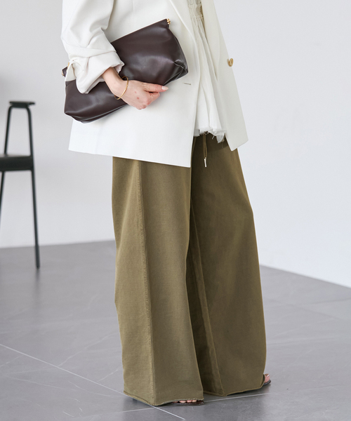 plage(プラージュ)の「JOHNBULL / ジョンブル 別注 SWEAT WIDE パンツ(スウェットパンツ・レディース・カーキ/アイボリー・38/36)」の1枚目の写真