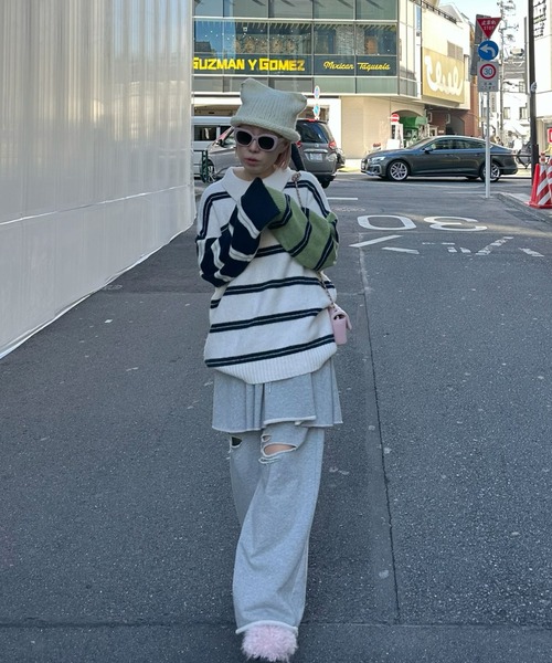 Alley Tokyo(アリートーキョー)の「BIGラガーニット(ニット/セーター・レディース・ホワイト系/ブルー/ピンク・FREE)」の5枚目の写真