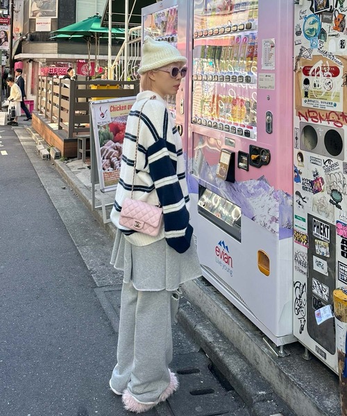 Alley Tokyo(アリートーキョー)の「BIGラガーニット(ニット/セーター・レディース・ホワイト系/ブルー/ピンク・FREE)」の15枚目の写真