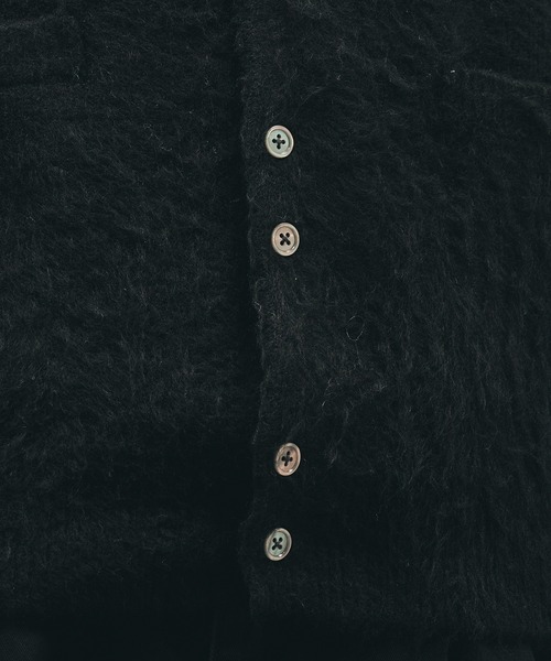Adoon plain(アドーンプレーン)の「Multi-Button Shaggy Knit Cardigan / マルチボタンシャギーニットカーディガン(カーディガン/ボレロ・メンズ・ライトグリーン/ダークブラウン/ブラック・LARGE/MEDIUM)」の6枚目の写真