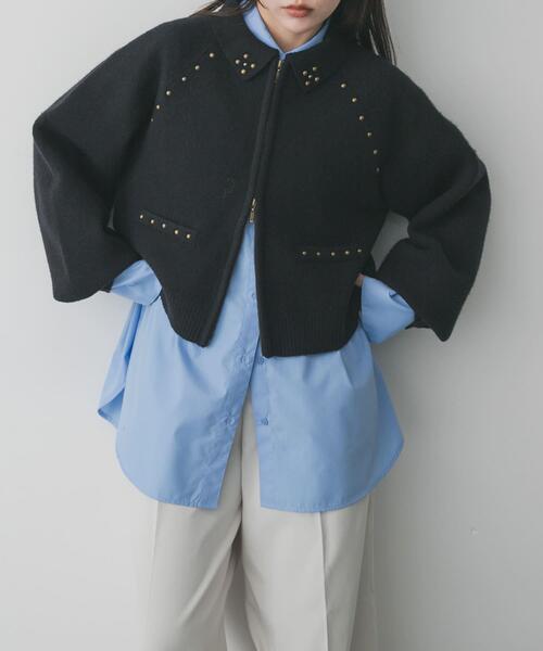 SENSE OF PLACE by URBAN RESEARCH（センスオブプレイスバイアーバンリサーチ）の「『洗濯可』スタッズデザインカーディガン（カーディガン/ボレロ・レディース・チャコールグレー/ブラック/ベージュ・ONE）」の2枚目の写真