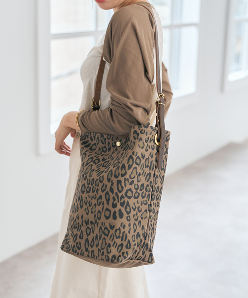 Spick & Span(スピックアンドスパン)の「Leminor/ルミノア 別注TOILE MARCHE(レオパード)(トートバッグ・レディース・ブラウン系その他・FREE)」の13枚目の写真