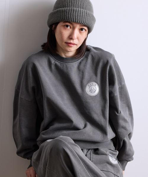 PARIS SAINT-GERMAIN(パリサンジェルマン)の「【Paris Saint-Germain / パリ・サン=ジェルマン】 JP Pigment P/O(スウェット・メンズ・ブルー系その他/ブラック/ベージュ・X-LARGE/LARGE/MEDIUM/SMALL)」の1枚目の写真