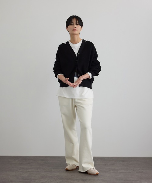 SALON adam et rope'（サロン アダム エ ロペ）の「【WEB・一部店舗限定】コットンシルクネックスリットVネックカーディガン（カーディガン/ボレロ・レディース・ブラウン/オフホワイト/グレー/ブラック・FREE）」の6枚目の写真