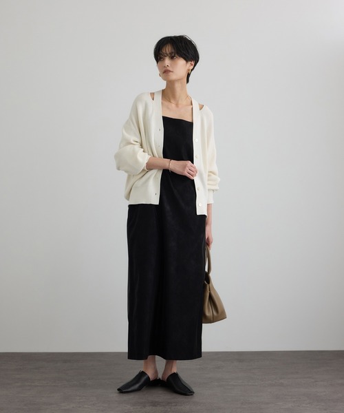 SALON adam et rope'（サロン アダム エ ロペ）の「【WEB・一部店舗限定】コットンシルクネックスリットVネックカーディガン（カーディガン/ボレロ・レディース・ブラウン/オフホワイト/グレー/ブラック・FREE）」の9枚目の写真