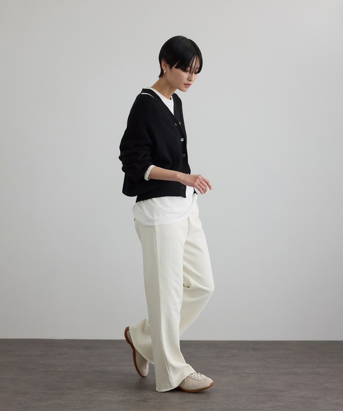 SALON adam et rope'（サロン アダム エ ロペ）の「【WEB・一部店舗限定】コットンシルクネックスリットVネックカーディガン（カーディガン/ボレロ・レディース・ブラウン/オフホワイト/グレー/ブラック・FREE）」の11枚目の写真